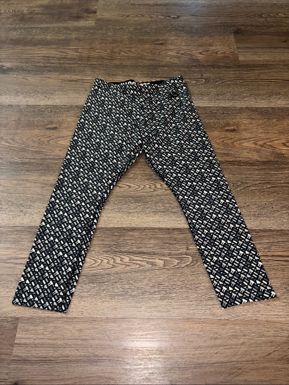 Nike Capri leggings size M